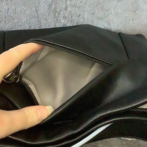 liv. by Olivia + Joy black leather crossbody with baby blue trim - Picture 4 of 12